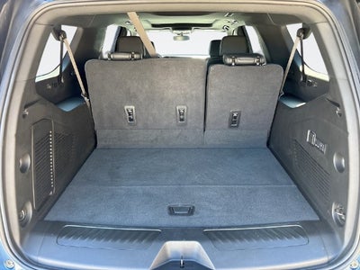 2025 Chevrolet Suburban LT