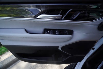 2024 Jeep Wagoneer BASE