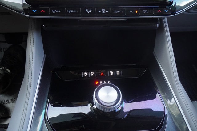2024 Jeep Wagoneer BASE