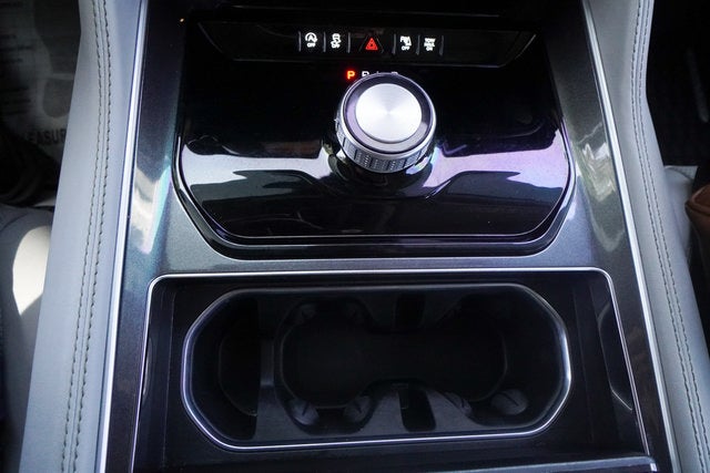 2024 Jeep Wagoneer BASE