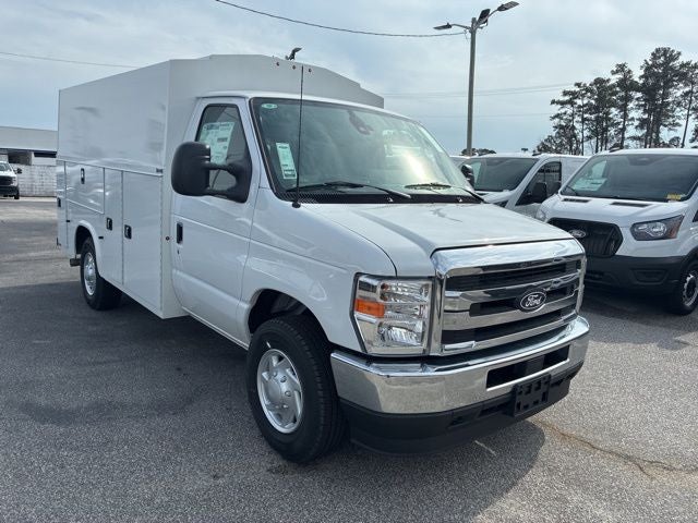 2026 Ford E-350SD Base Cutaway