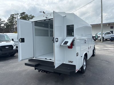2026 Ford E-350SD Base Cutaway