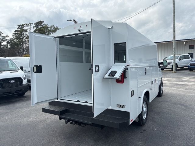 2026 Ford E-350SD Base Cutaway