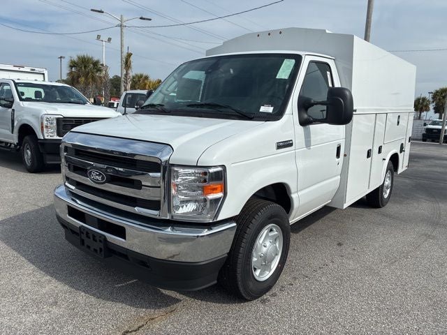 2026 Ford E-350SD Base Cutaway