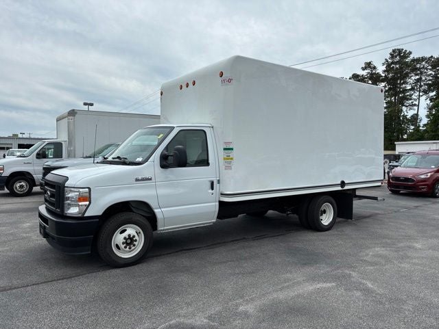 2024 Ford E-350SD Base Cutaway