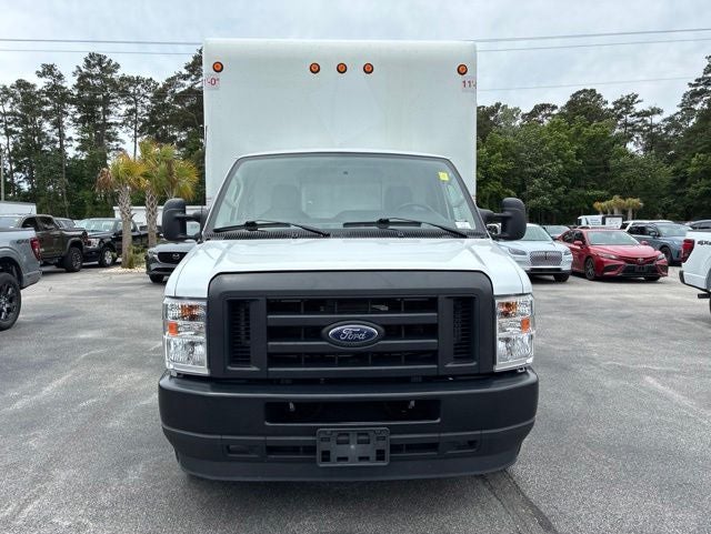 2024 Ford E-350SD Base Cutaway