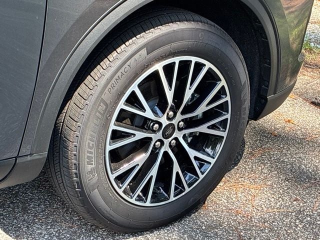 2025 Ford Escape Plug-In Hybrid Base