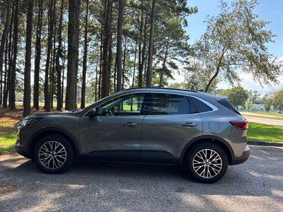 2025 Ford Escape Plug-In Hybrid Base
