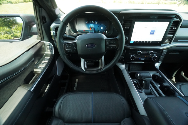 2025 Ford F-150 Platinum