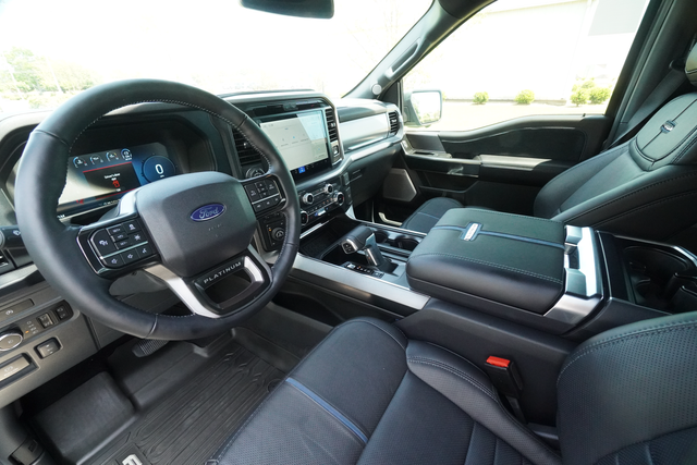 2025 Ford F-150 Platinum
