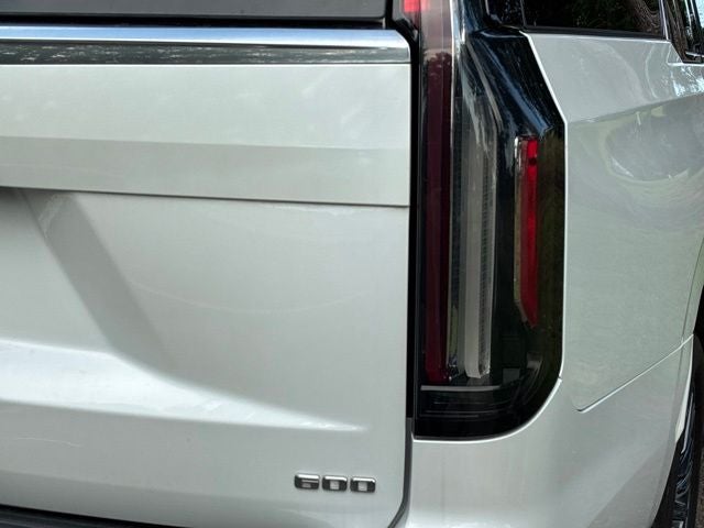 2022 Cadillac Escalade ESV Premium