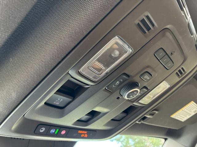 2022 Cadillac Escalade ESV Premium