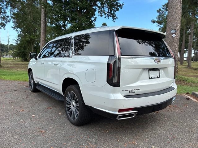 2022 Cadillac Escalade ESV Premium