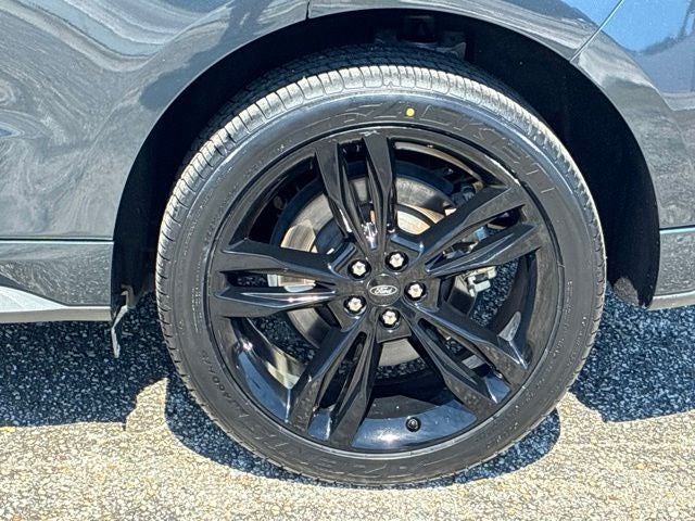 2024 Ford Edge ST