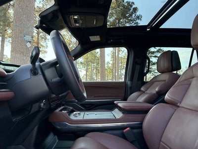 2025 Lincoln Navigator Reserve