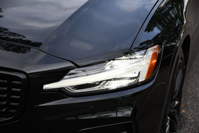 2024 Volvo S60 B5 Plus Black Edition