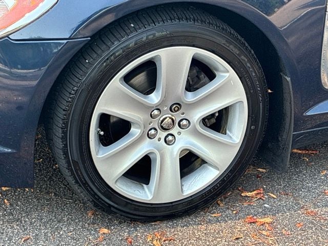 2010 Jaguar XF Base