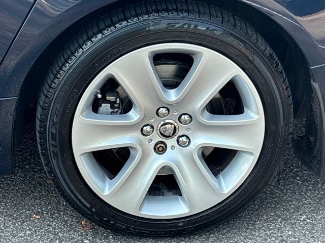 2010 Jaguar XF Base