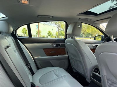 2010 Jaguar XF Base