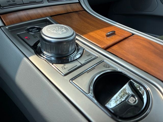 2010 Jaguar XF Base
