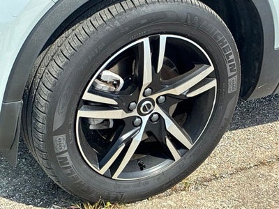 2025 Volvo XC40 B5 Core