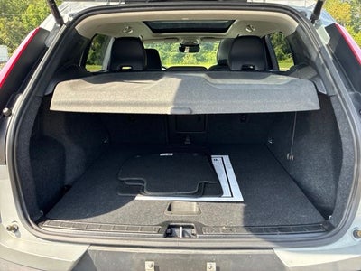 2025 Volvo XC40 B5 Core