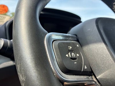 2025 Volvo XC40 B5 Core