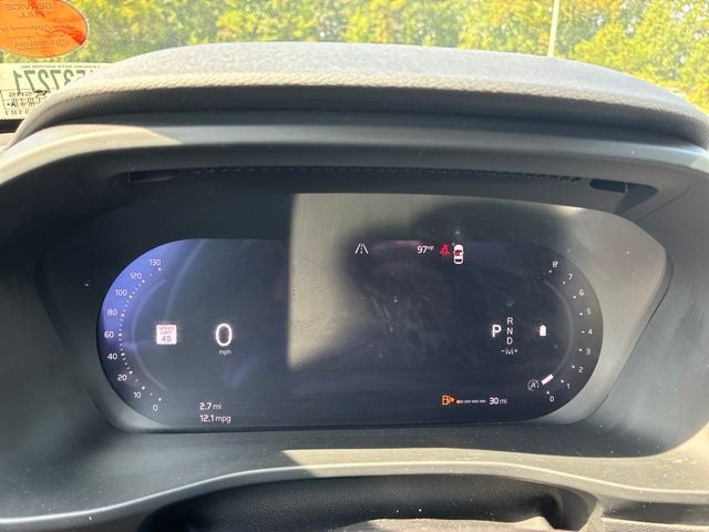 2025 Volvo XC40 B5 Core