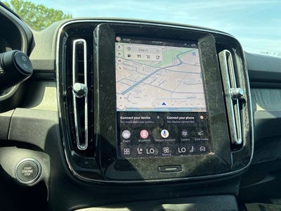 2025 Volvo XC40 B5 Core