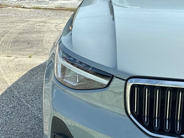 2025 Volvo XC40 B5 Core