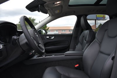 2025 Volvo XC60 B5 Core